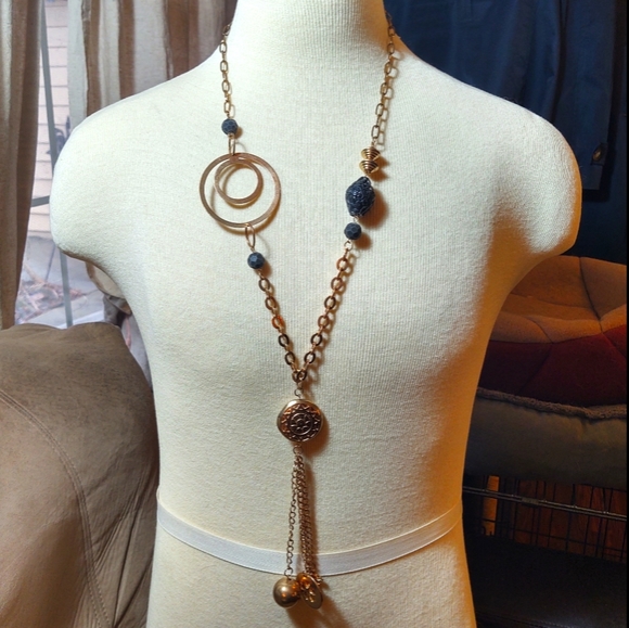 Abstract Necklace - Picture 5 of 5